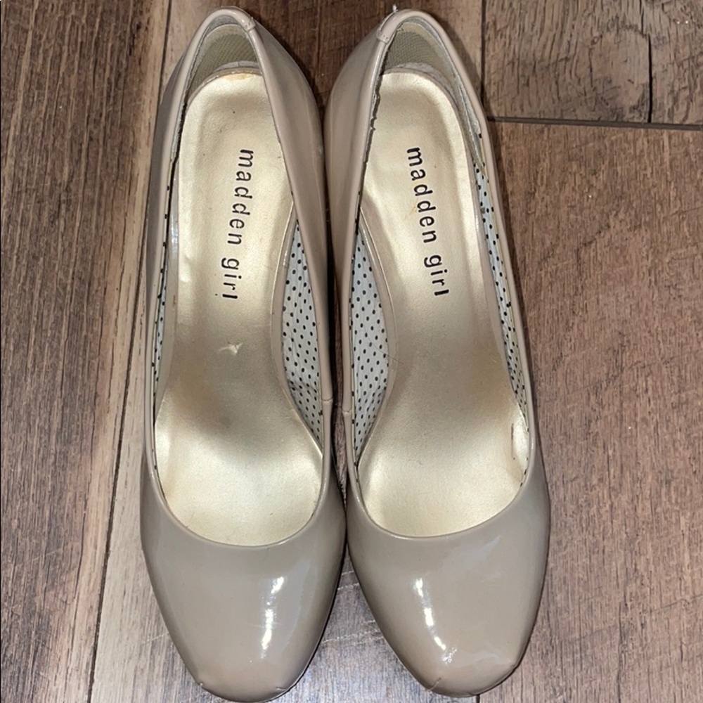 Tan heels